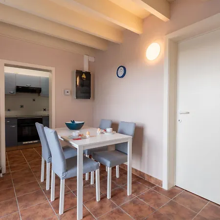 Polderzicht With Parking By Interhome Hébergement de vacances