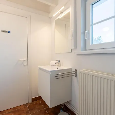 Polderzicht With Parking By Interhome Hébergement de vacances Mispelburg